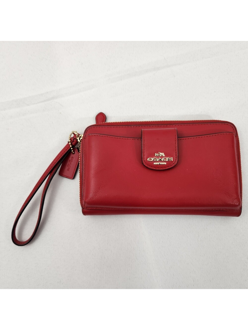 Coach Red Leather Zip Around Wristlet Wallet Credit Card Organizer Gold Tone